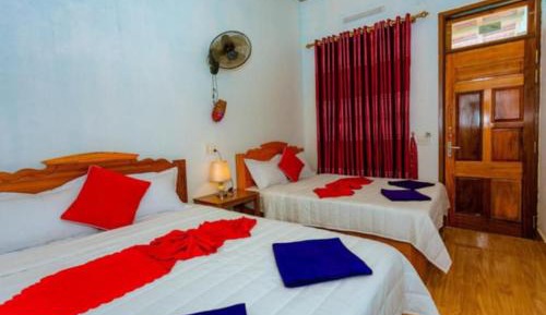 Double or Twin Room with Mountain View