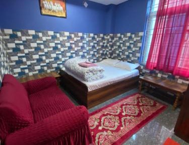 Deluxe Double Room (1 adult + 2 children)