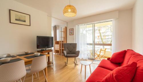 Superior One-Bedroom Apartment with Balcony