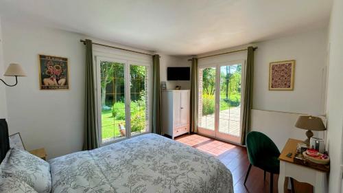 Queen Room with Garden View