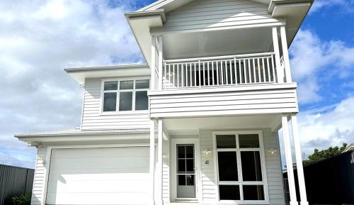 Four-Bedroom Holiday Home