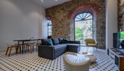 Two-Bedroom Deluxe Apartment