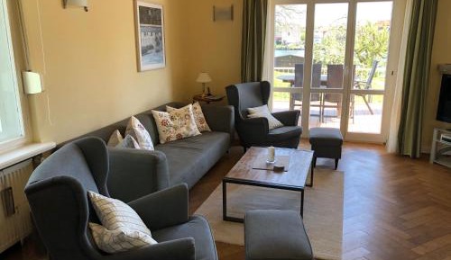 Two-Bedroom Apartment with Lake View