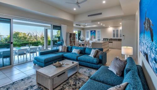 Three-Bedroom Apartment with Balcony