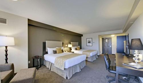 Coast Two Queens with Kitchenette