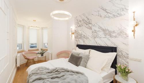 Superior One-Bedroom Apartment
