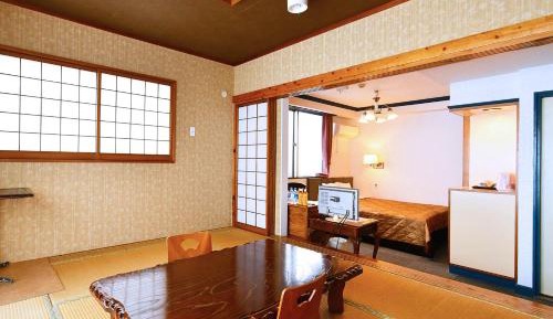 Queen Room
