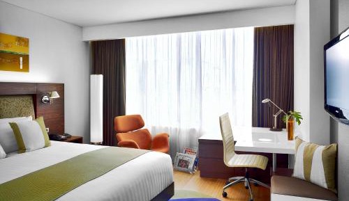 Deluxe Skyline Room