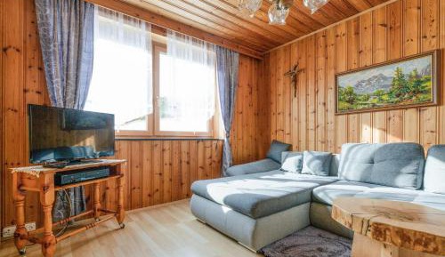 One-Bedroom Holiday Home