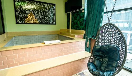 Flamingo Pool Room