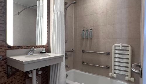 Double Room with Two Double Beds and Transfer Shower - Mobility and Hearing Accessible