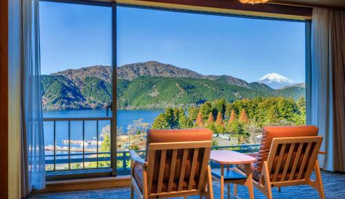 Japanese Style Twin-Bedded Room with Mt. Fuji & Lake View - Highest Floor