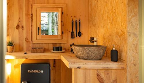 Tiny Yuca with private bathroom