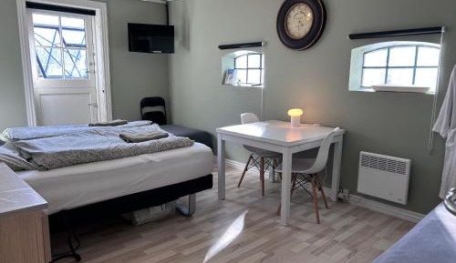 Double Room with Shared Toilet