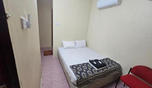 Standard Queen Room