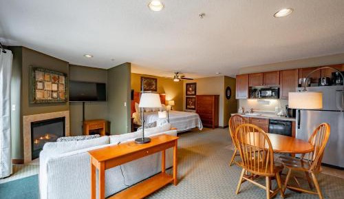 One-Bedroom Studio