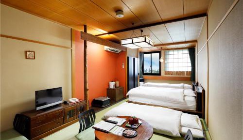 Quadruple Room with Shared Bathroom
