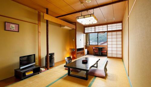 Economy Twin Room