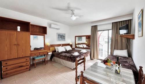 Studio with Sea View