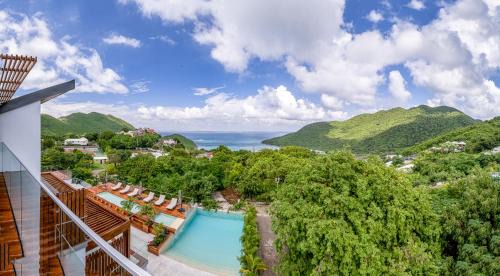 Two-Bedroom Apartment with Terrace and Sea View