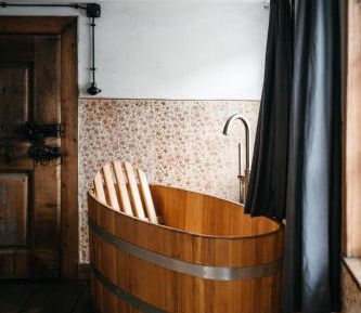 Twin Room with Shared Bathroom