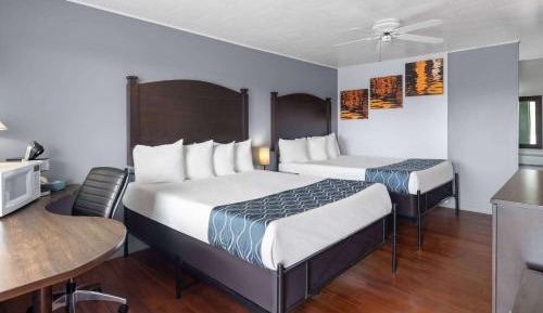 Queen Room with Two Queen Beds - Non-Smoking