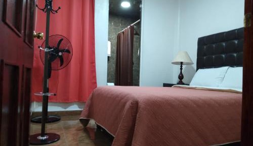 Basic Triple Room with Shared Bathroom