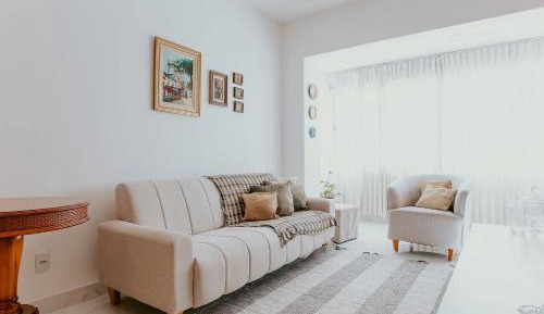 Three-Bedroom Apartment with Mountain View