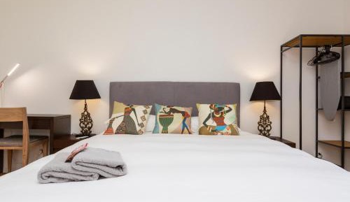 Two-Bedroom Deluxe Apartment with Balcony