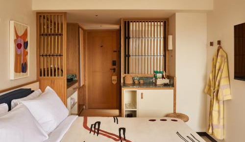 Deluxe King Room