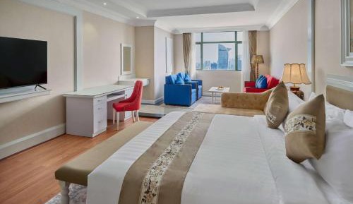 Club Deluxe King Room