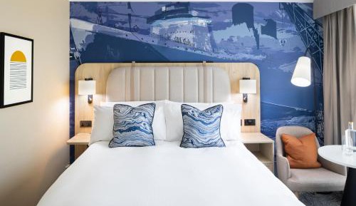 Standard Queen Room