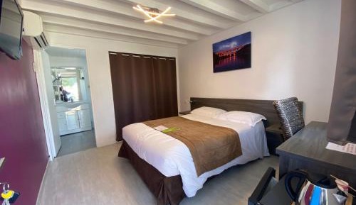 Double Room with Private Bathroom