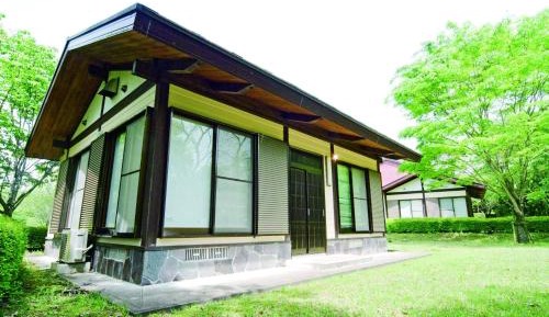 Cottage - One-Story Building