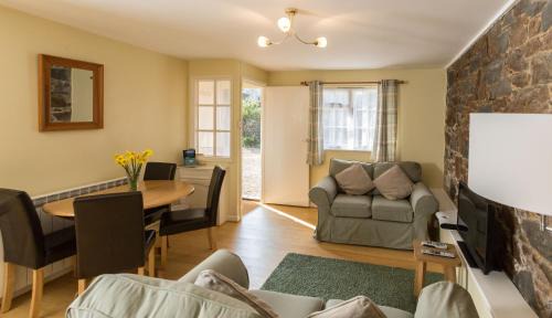 Two Bedroom Apartment - (2 Adults and 2 Children)