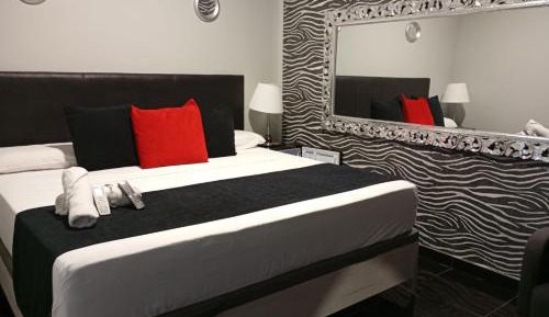 Double Room with Private External Bathroom