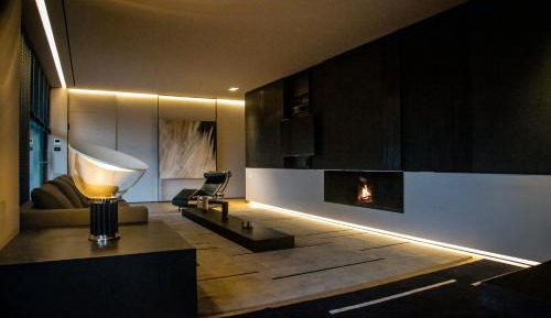 Four-Bedroom Deluxe Apartment