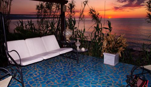 Villa - Beach Front