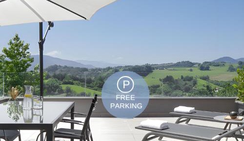 One-Bedroom Apartment with Balcony