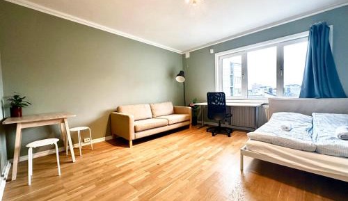 Studio Apartment with One Double Bed