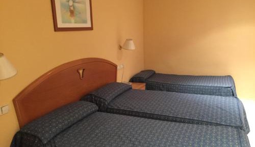 Basic Triple Room