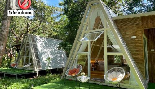Deluxe Bungalow with Garden View