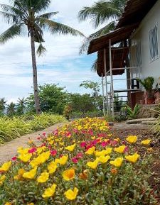 Bungalow with Garden View