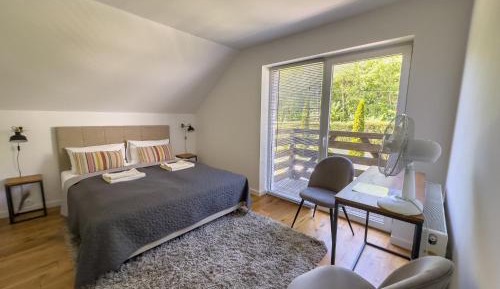 Apartment with Garden View