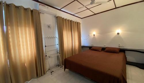 Two-Bedroom Deluxe Apartment with Balcony