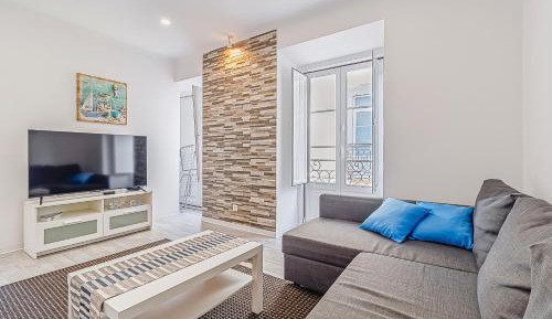 Superior One-Bedroom Apartment with Balcony