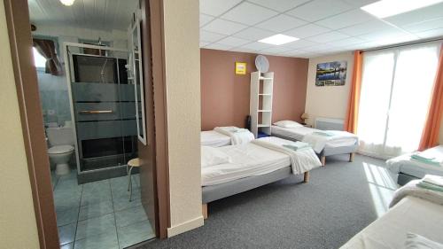 Family Room (5 Adults)
