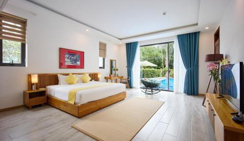 Villa with Private Pool