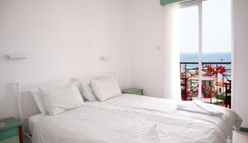 Deluxe Double Room with Balcony and Sea View