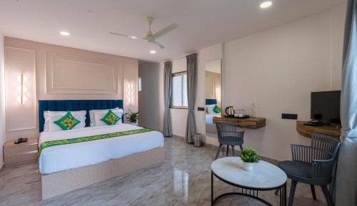 Deluxe Room with Balcony